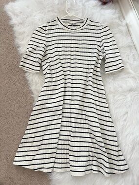 Uniqlo White Cotton Dress with Black Stripes